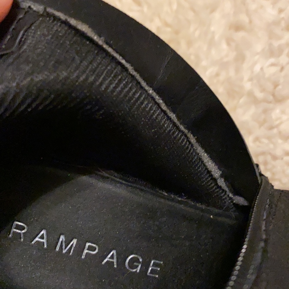 Black boot - Picture 6 of 6
